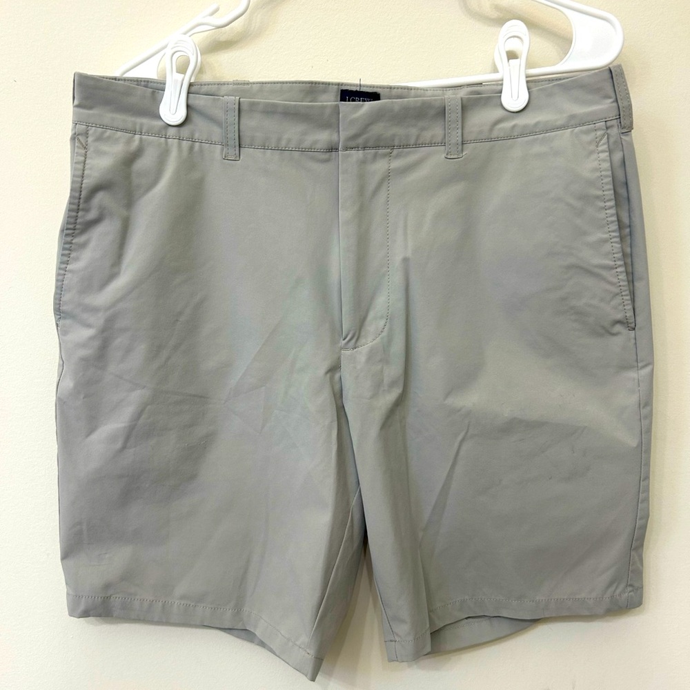 Men's JCrew 9" seam light gray shorts NWOT